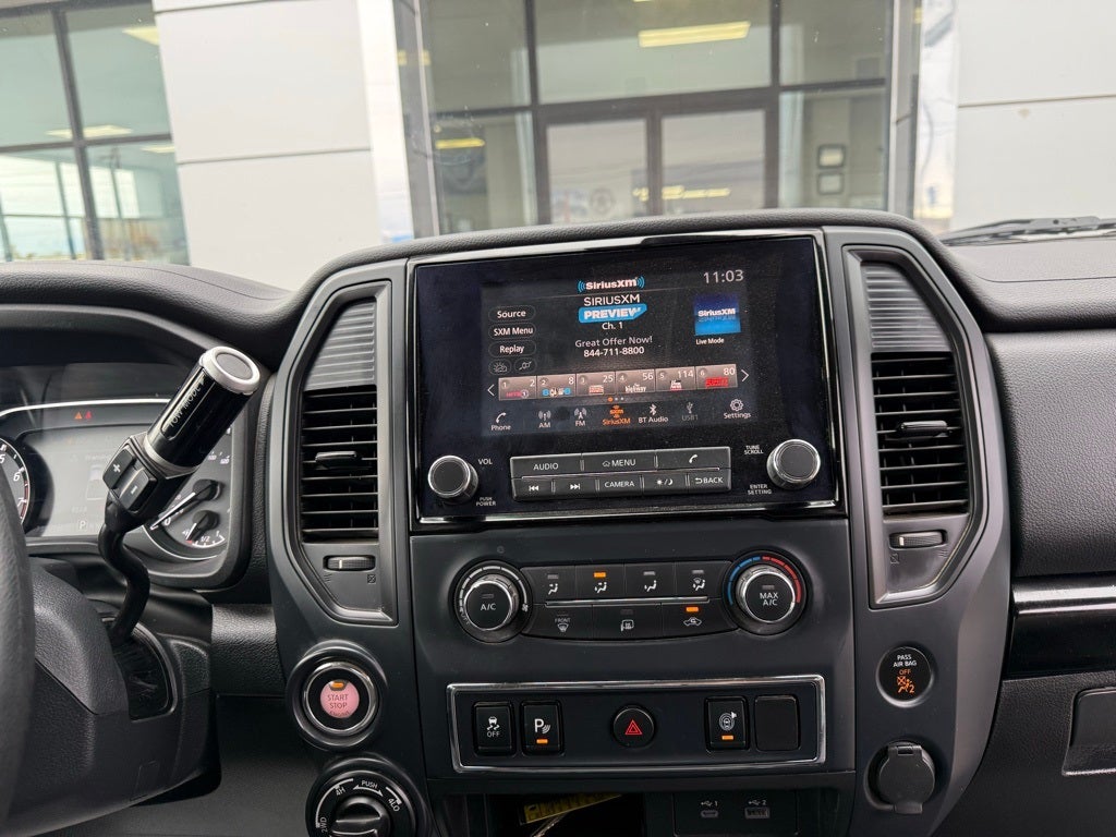 2023 Nissan Titan SV