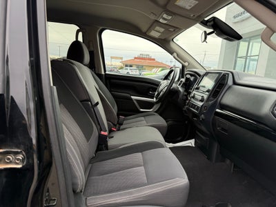 2023 Nissan Titan SV