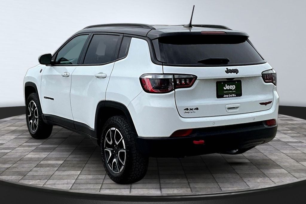 2025 Jeep Compass Trailhawk