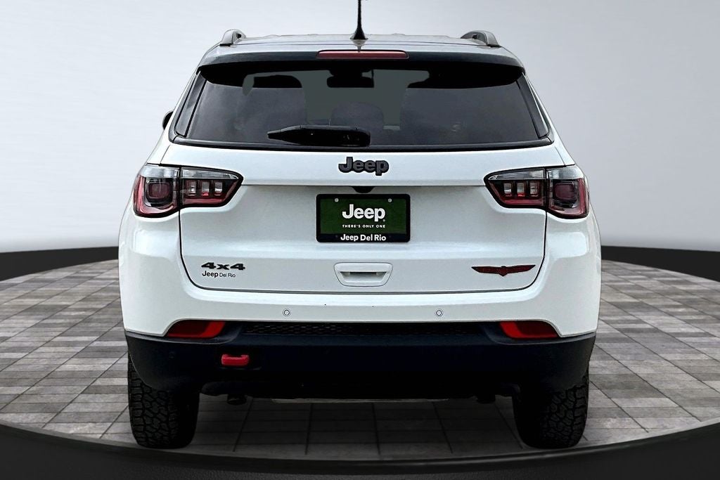 2025 Jeep Compass Trailhawk