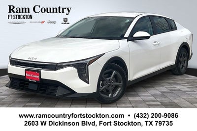 2025 Kia K4 LXS