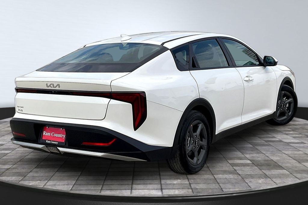 2025 Kia K4 LXS