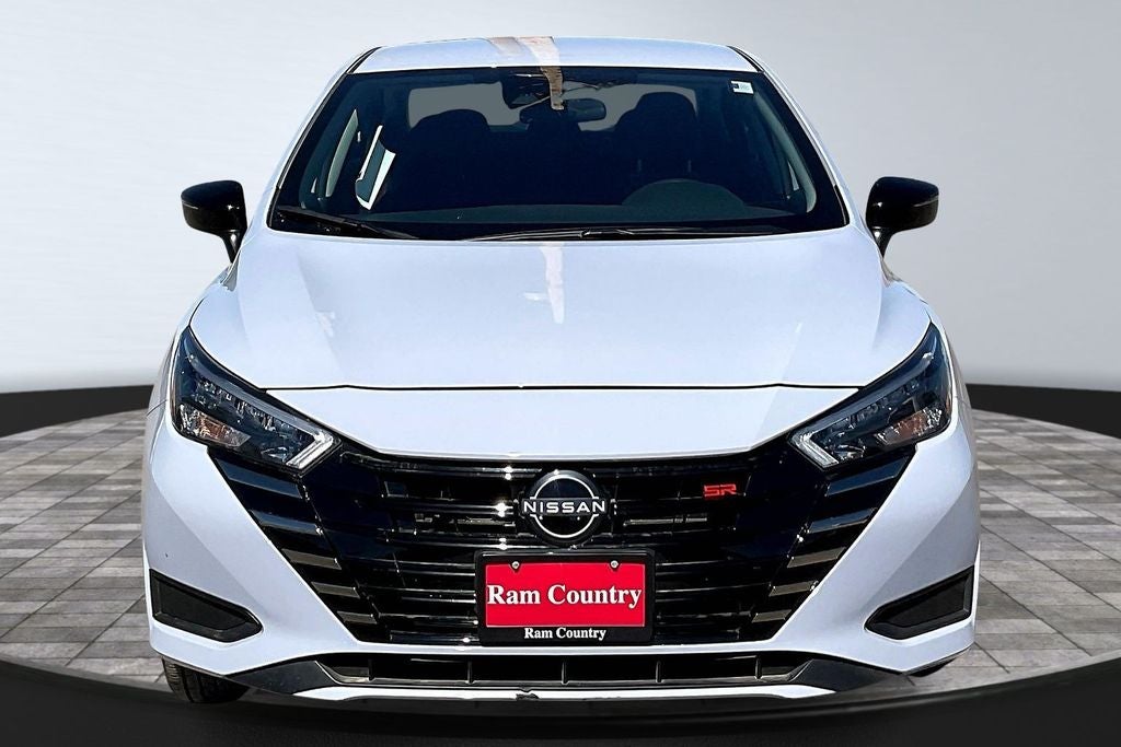 2025 Nissan Versa 1.6 SR