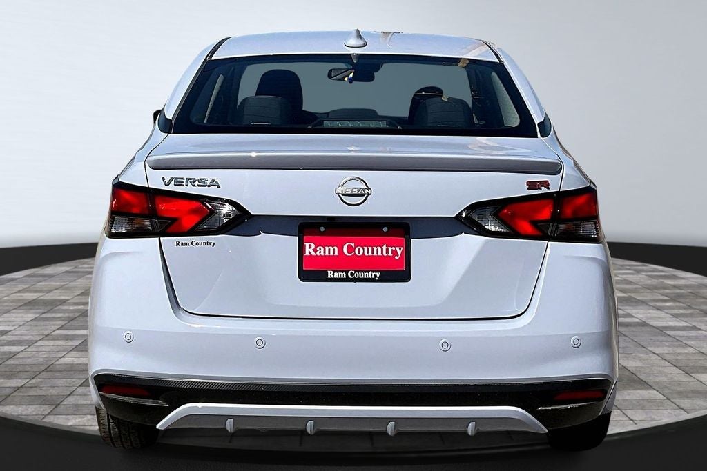 2025 Nissan Versa 1.6 SR