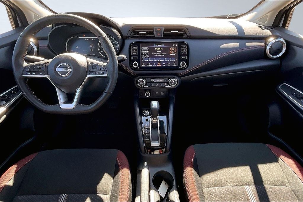 2025 Nissan Versa 1.6 SR
