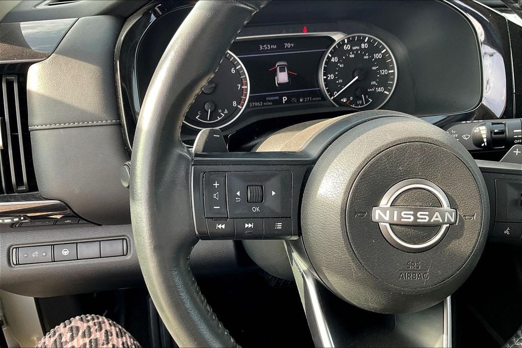 2024 Nissan Pathfinder SV