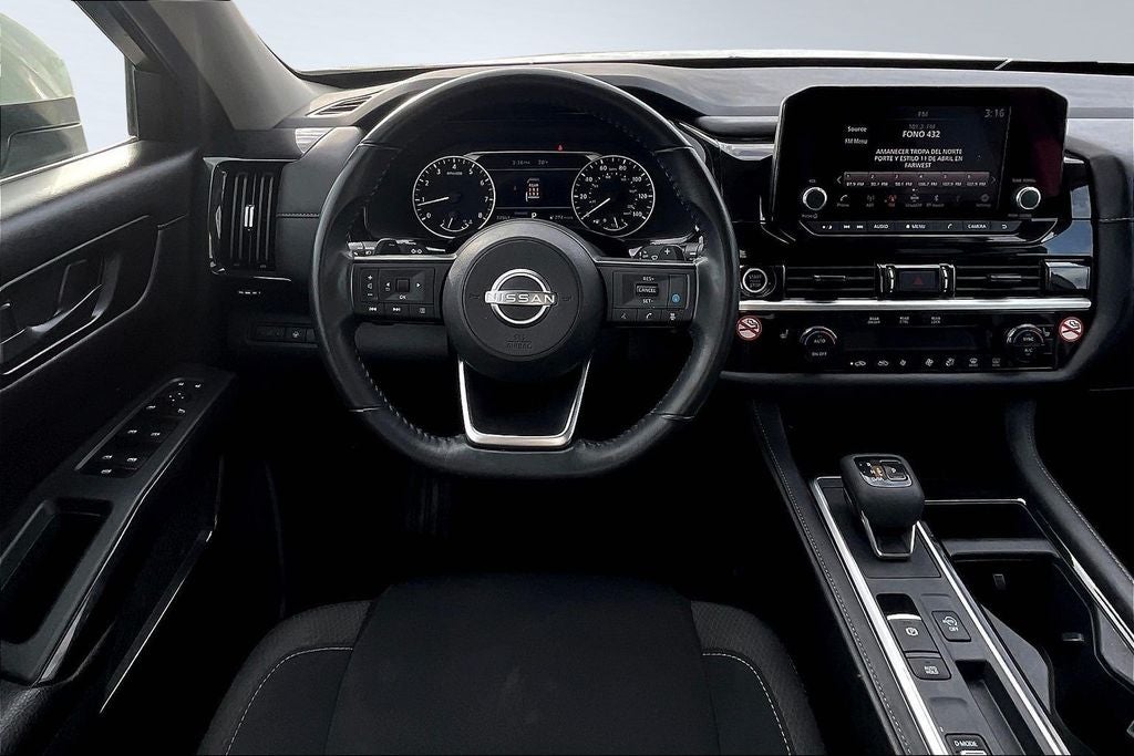 2024 Nissan Pathfinder SV