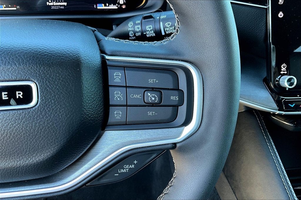 2025 Jeep Wagoneer L Series II