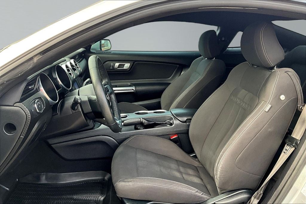 2022 Ford Mustang EcoBoost