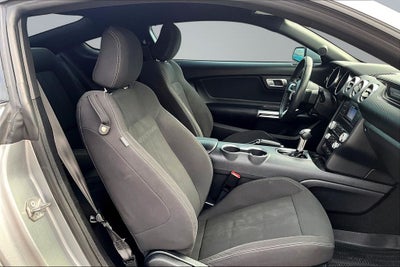 2022 Ford Mustang EcoBoost
