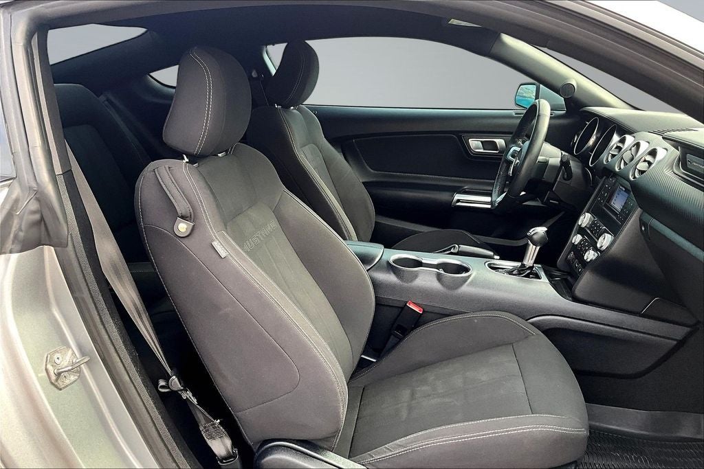 2022 Ford Mustang EcoBoost