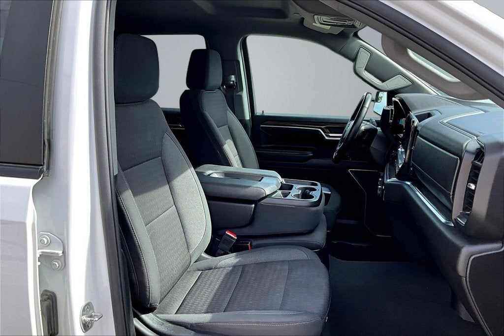 2025 Chevrolet Silverado 1500 LT LT1
