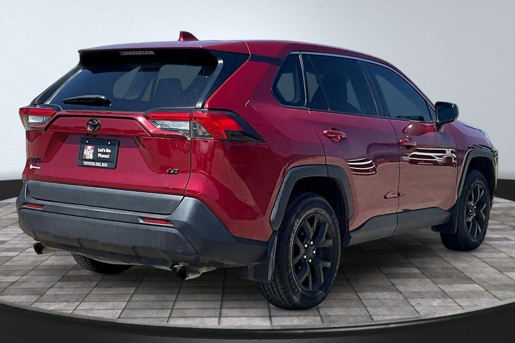 2024 Toyota RAV4 LE