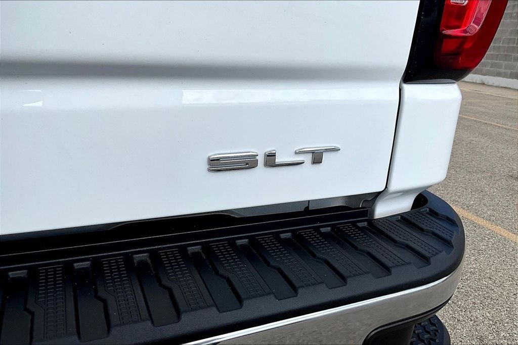 2025 GMC Sierra 1500 SLT
