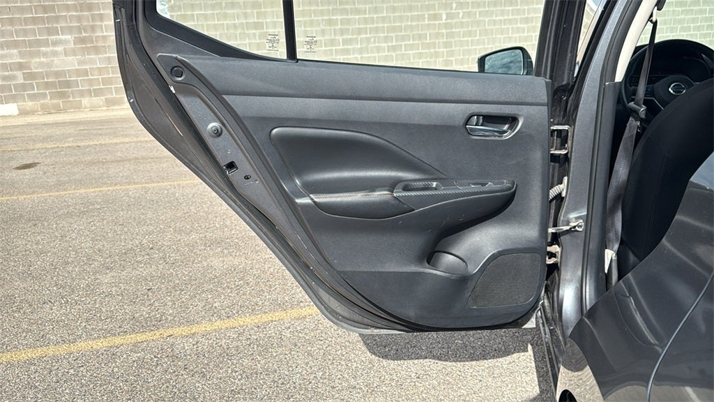 2021 Nissan Versa 1.6 SR