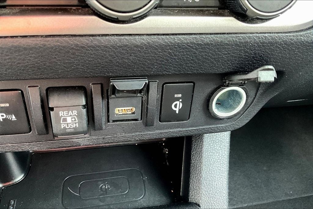 2023 Toyota Tacoma Limited V6