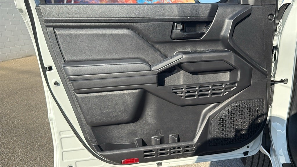 2025 Toyota Tacoma SR