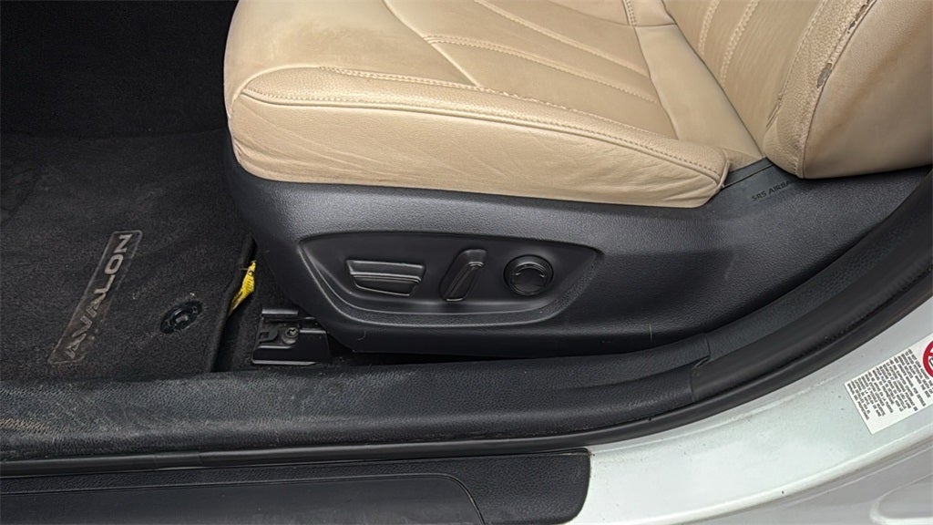 2019 Toyota Avalon XLE