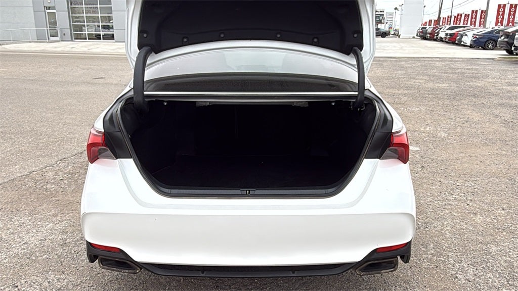 2019 Toyota Avalon XLE