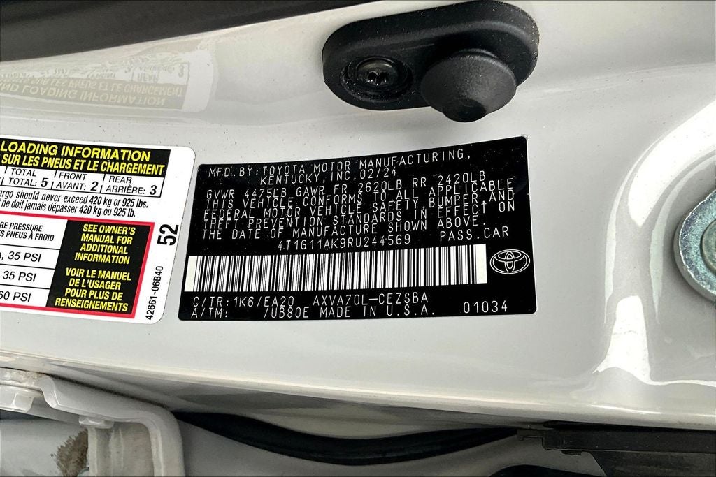 2024 Toyota Camry SE