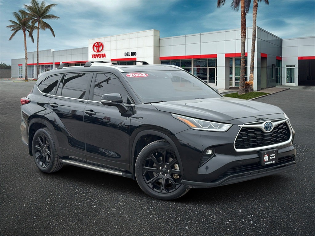 2023 Toyota Highlander Hybrid Bronze Edition