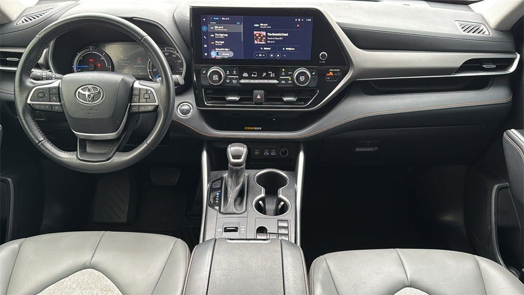 2023 Toyota Highlander Hybrid Bronze Edition