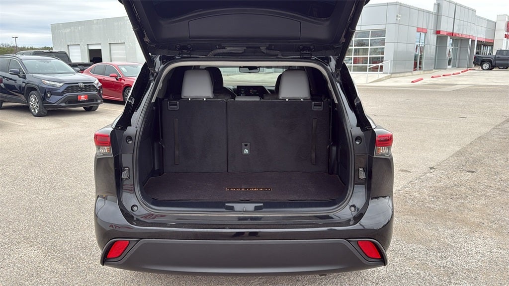 2023 Toyota Highlander Hybrid Bronze Edition