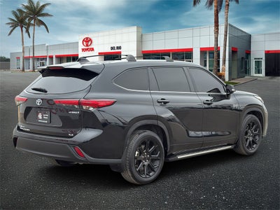 2023 Toyota Highlander Hybrid Bronze Edition