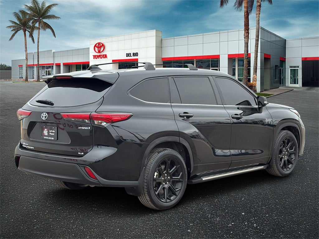 2023 Toyota Highlander Hybrid Bronze Edition