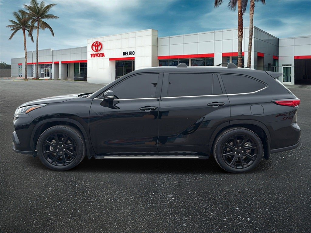2023 Toyota Highlander Hybrid Bronze Edition