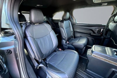 2026 Toyota Sienna Platinum 7 Passenger