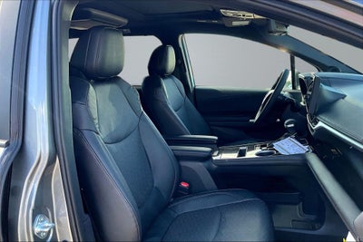 2026 Toyota Sienna Platinum 7 Passenger