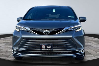 2026 Toyota Sienna Platinum 7 Passenger