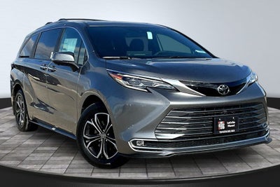 2026 Toyota Sienna Platinum 7 Passenger