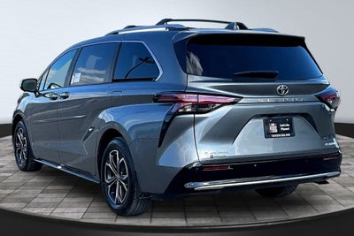 2026 Toyota Sienna Platinum 7 Passenger