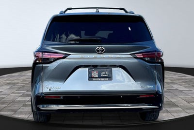 2026 Toyota Sienna Platinum 7 Passenger