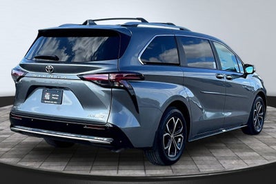 2026 Toyota Sienna Platinum 7 Passenger