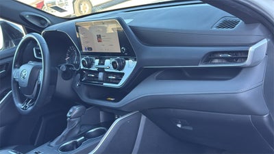 2023 Toyota Highlander XSE