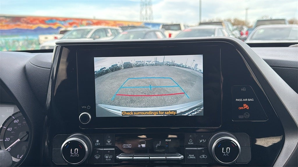 2023 Toyota Highlander LE