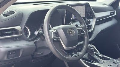 2023 Toyota Highlander LE