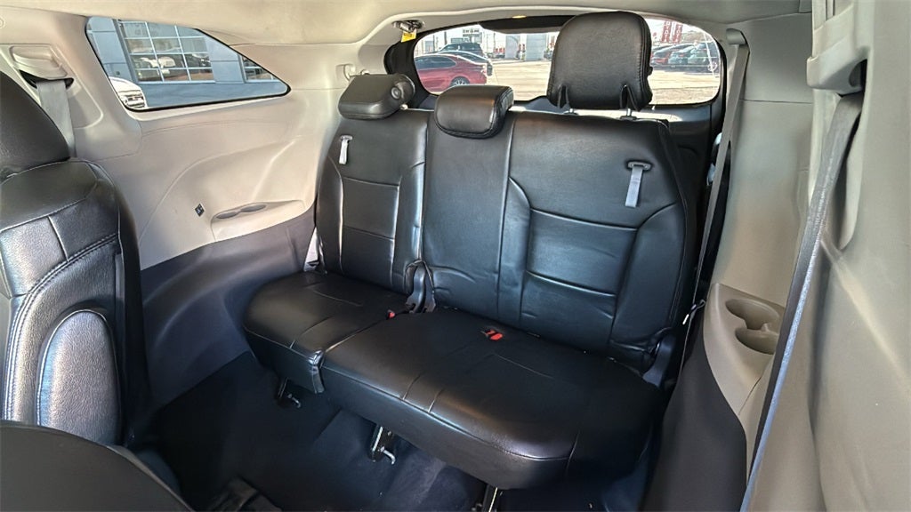 2023 Toyota Sienna LE 8 Passenger