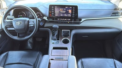 2023 Toyota Sienna LE 8 Passenger