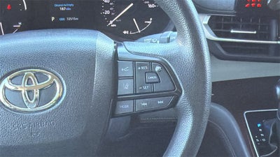 2023 Toyota Sienna LE 8 Passenger