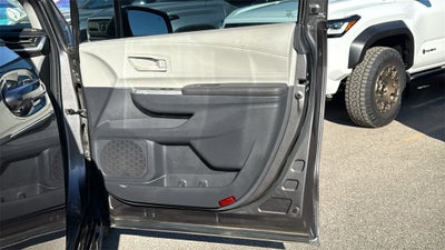 2023 Toyota Sienna LE 8 Passenger