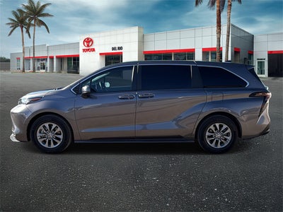 2023 Toyota Sienna LE 8 Passenger