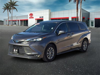 2023 Toyota Sienna LE 8 Passenger