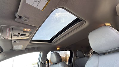 2023 Toyota Sienna XLE 8 Passenger