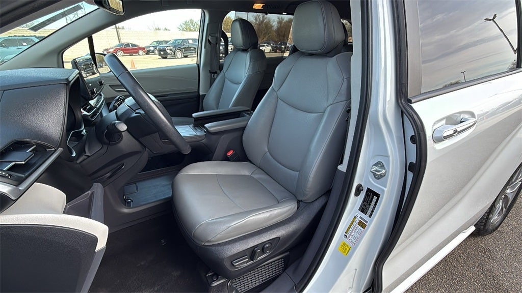 2023 Toyota Sienna XLE 8 Passenger
