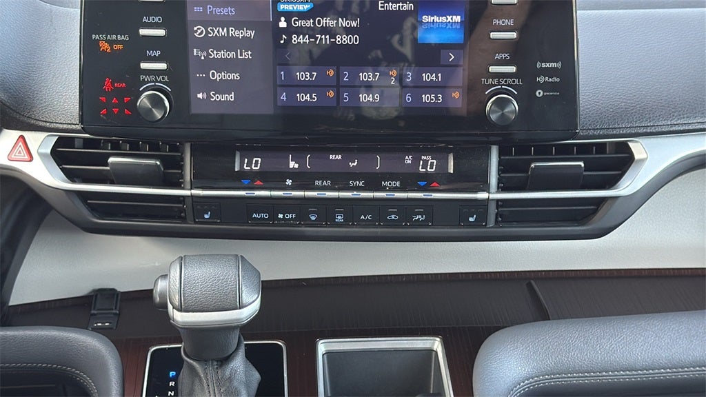 2023 Toyota Sienna XLE 8 Passenger
