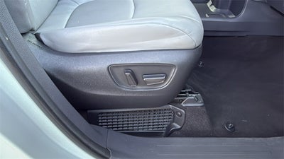 2023 Toyota Sienna XLE 8 Passenger